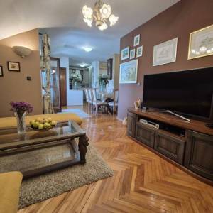 Zagreb-Trešnjevka, Sokolgradska, 4-sobni stan 103m2+šupa, namješten