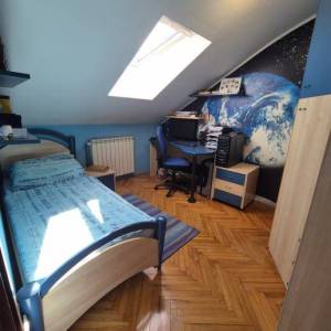 Zagreb-Trešnjevka, Sokolgradska, 4-sobni stan 103m2+šupa, namješten