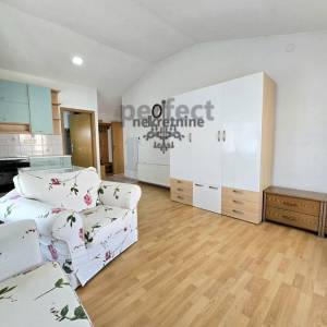 Zagreb-Trnava, 1.5-sob, 55m2, 1.kat, terasa, parking