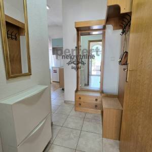 Zagreb-Trnava, 1.5-sob, 55m2, 1.kat, terasa, parking