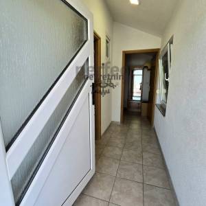 Zagreb-Trnava, 1.5-sob, 55m2, 1.kat, terasa, parking