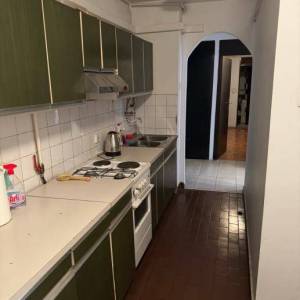 Zagreb-Vrbani,3-sobni stan na 2.katu zgrade s liftom, odlična lokacija