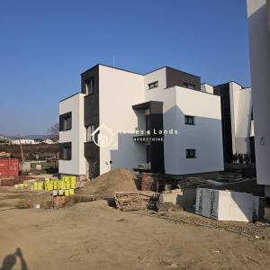 Zagreb,Oporovec,4-S 87m2(S2P4) u prizemlju s parkingom,garažom i vrtom