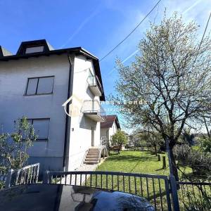 Zagreb,Sesvete,obiteljska kuća 270m2 s velikim prostranim dvorištem