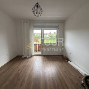 Zakup, Hosti, poslovni prostor, 53m2