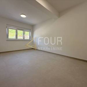 Zakup, Škurinje, poslovni prostor - uredi, 147m2