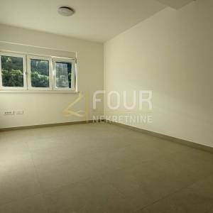 Zakup, Škurinje, poslovni prostor - uredi, 147m2