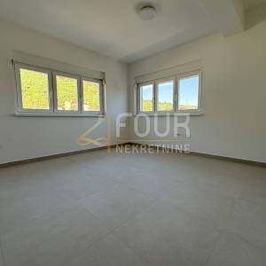 Zakup, Škurinje, poslovni prostor - uredi, 147m2