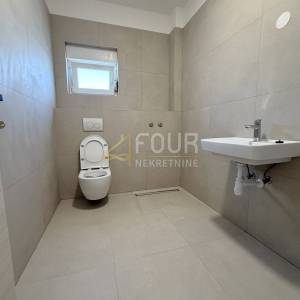 Zakup, Škurinje, poslovni prostor - uredi, 147m2