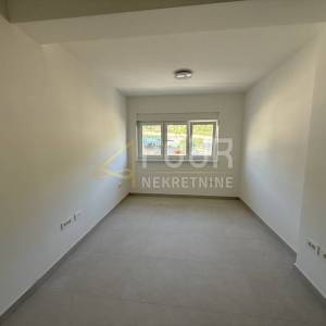 Zakup, Škurinje, poslovni prostor - uredi, 147m2