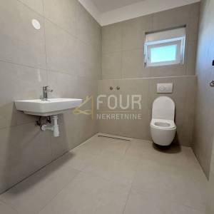 Zakup, Škurinje, poslovni prostor - uredi, 147m2