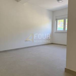 Zakup, Škurinje, poslovni prostor - uredi, 147m2