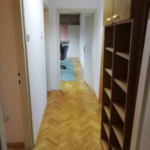 Zakup: Vlaška-Iblerov trg, 4-sob. poslovni prostor, 120m2, 4.kat, lift