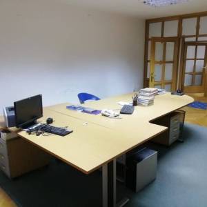 Zakup: Vlaška-Iblerov trg, 4-sob. poslovni prostor, 120m2, 4.kat, lift