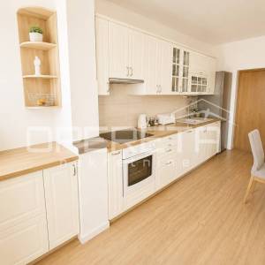 APARTMAN / KUĆA SA DVIJE STAMBENE JEDINICE – OKRUG GORNJI, ČIOVO