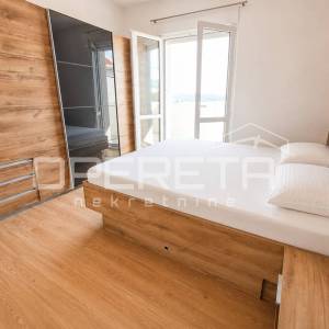 APARTMAN / KUĆA SA DVIJE STAMBENE JEDINICE – OKRUG GORNJI, ČIOVO