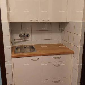 Apartman u prizemlju s terasom – Mareda, 300 m od plaže
