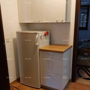 Apartman u prizemlju s terasom – Mareda, 300 m od plaže