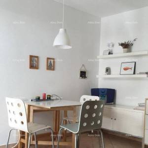 Apartman u prizemlju s terasom – Mareda, 300 m od plaže