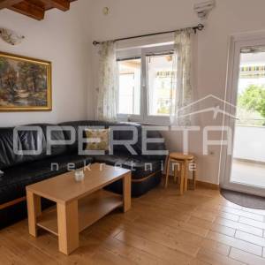 Apartmanska kuća uz more – bez troška vode i struje!