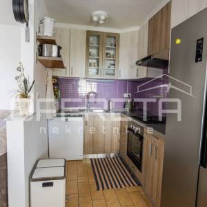 Apartmanska kuća uz more – bez troška vode i struje!