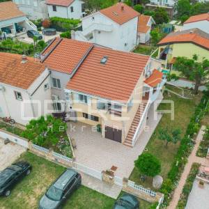 Apartmanska kuća uz more – bez troška vode i struje!