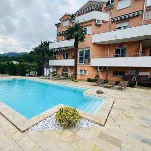 Apartmanska vila sa 8 apartmana 