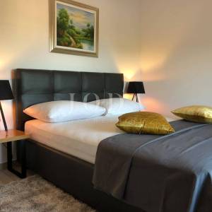 Apartmanska vila sa 8 apartmana 
