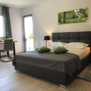Apartmanska vila sa 8 apartmana 