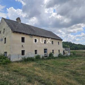 BELI MANASTIR, BRANJINA - objekt na osami 900m2 s 4000m2 okućnice
