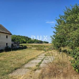 BELI MANASTIR, BRANJINA - objekt na osami 900m2 s 4000m2 okućnice