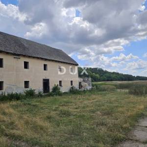 BELI MANASTIR, BRANJINA - objekt na osami 900m2 s 4000m2 okućnice