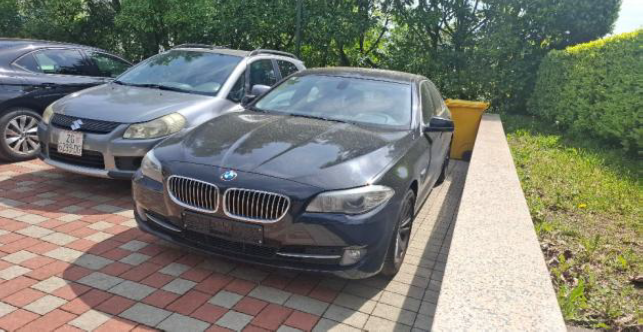 BMW 520d Ambasada BiH (čitati opis oglasa)