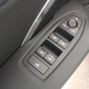 BMW X1 xDrive 23i M-paket AUTOMATIK *HEAD UP,LED,NAVIGACIJA,KAMERA*