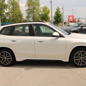 BMW X1 xDrive 23i M-paket AUTOMATIK *HEAD UP,LED,NAVIGACIJA,KAMERA*
