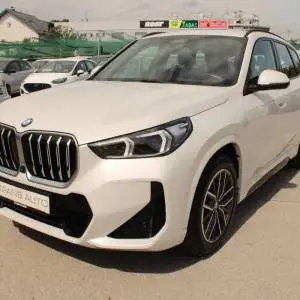 BMW X1 xDrive 23i M-paket AUTOMATIK *HEAD UP,LED,NAVIGACIJA,KAMERA*