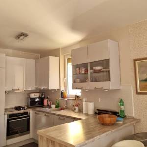 Borongaj, 3-sobni stan s vanjskim parkirnim mjestom, 64m2