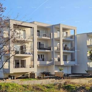 Buje –  stan u novogradnji, 68 m², parking i spremište