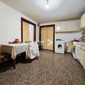 Centar, 49m2, 2-soban stan za adaptaciju