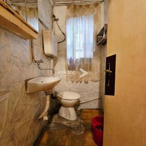 Centar, 49m2, 2-soban stan za adaptaciju
