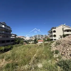 Čiovo/Građevinsko zemljište 976 m2