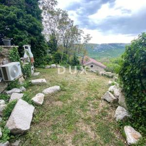 CRIKVENICA, BELGRAD - kamena kuća s pogledom na more + dvorište!!! PRILIKA!!!
