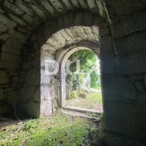 CRIKVENICA, BELGRAD - kamena kuća s pogledom na more + dvorište!!! PRILIKA!!!