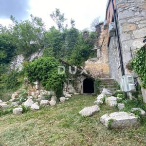 CRIKVENICA, BELGRAD - kamena kuća s pogledom na more + dvorište!!! PRILIKA!!!