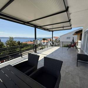 CRIKVENICA, DRAMALJ - 2S+DB s okućnicom i parkirnim mjestom