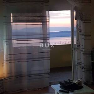 CRIKVENICA, DRAMALJ - Dvosoban stan s terasom i otvorenim pogledom na more 