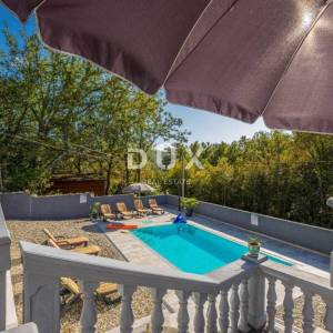 CRIKVENICA, GRIŽANE - Elegantna vila s grijanim bazenom i gostinjskom kućicom nadomak Crikvenice