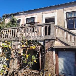 CRIKVENICA, GRIŽANE - samostojeća kuća s pogledom na more + dvorište! PRILIKA!