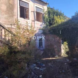 CRIKVENICA, GRIŽANE - samostojeća kuća s pogledom na more + dvorište! PRILIKA!