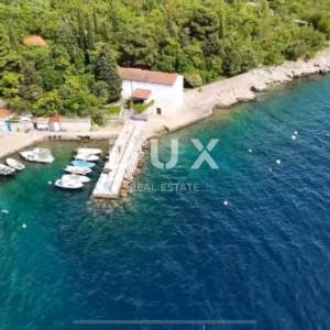 CRIKVENICA, JADRANOVO - Zemljište s gotovim temeljima i projektom s predivnim pogledom na more, 703m2
